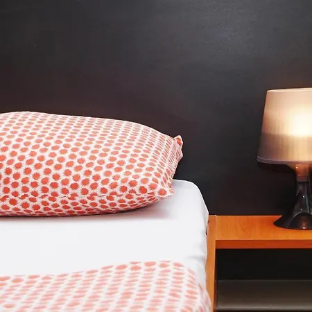Bucharest Apartments Accommodation * Bucareste